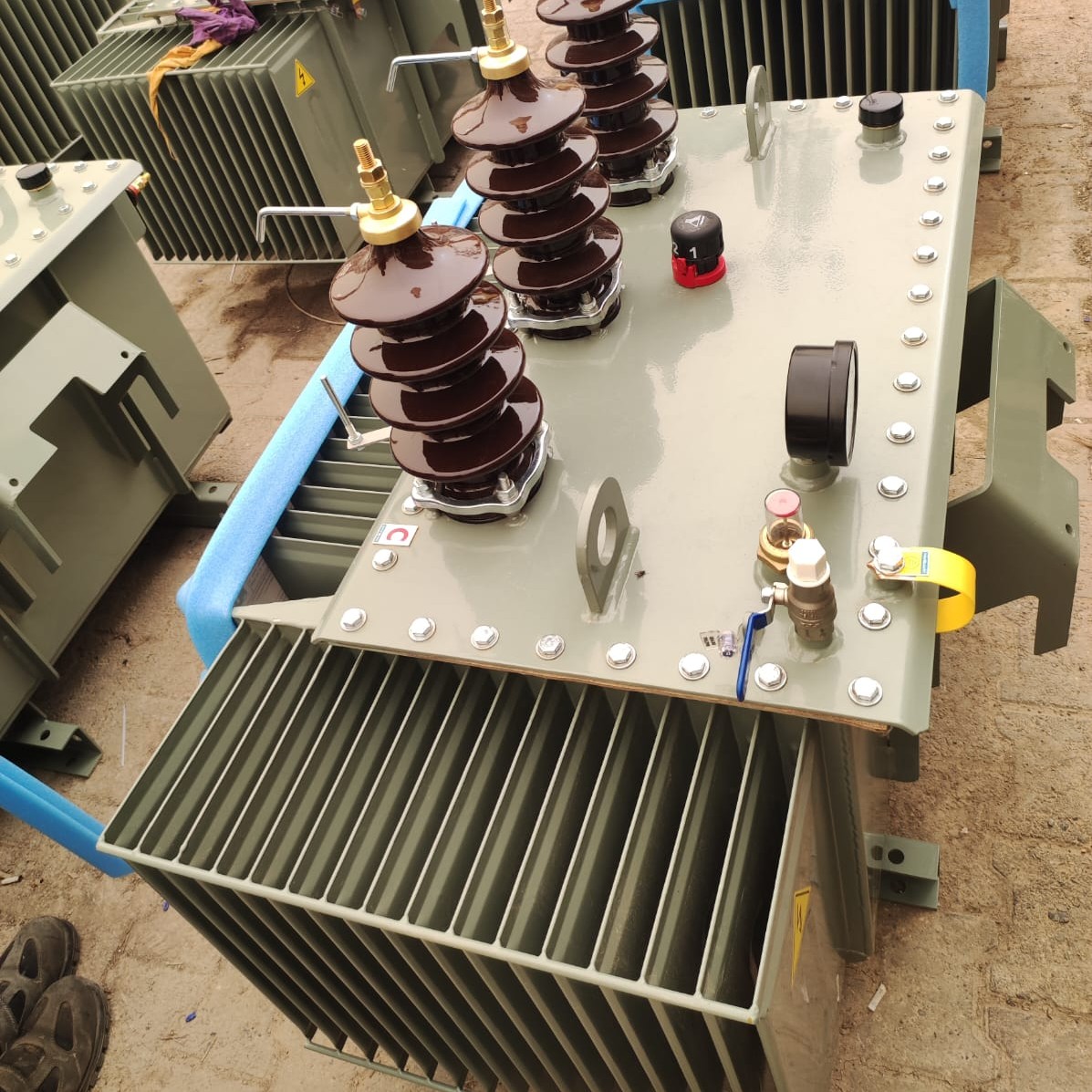 160 kVA 33 kV to 400 V distribution transformer