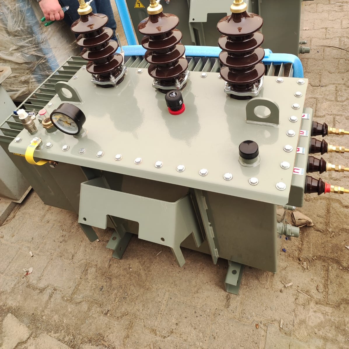 160 kVA oil immersed transformer with copper windings