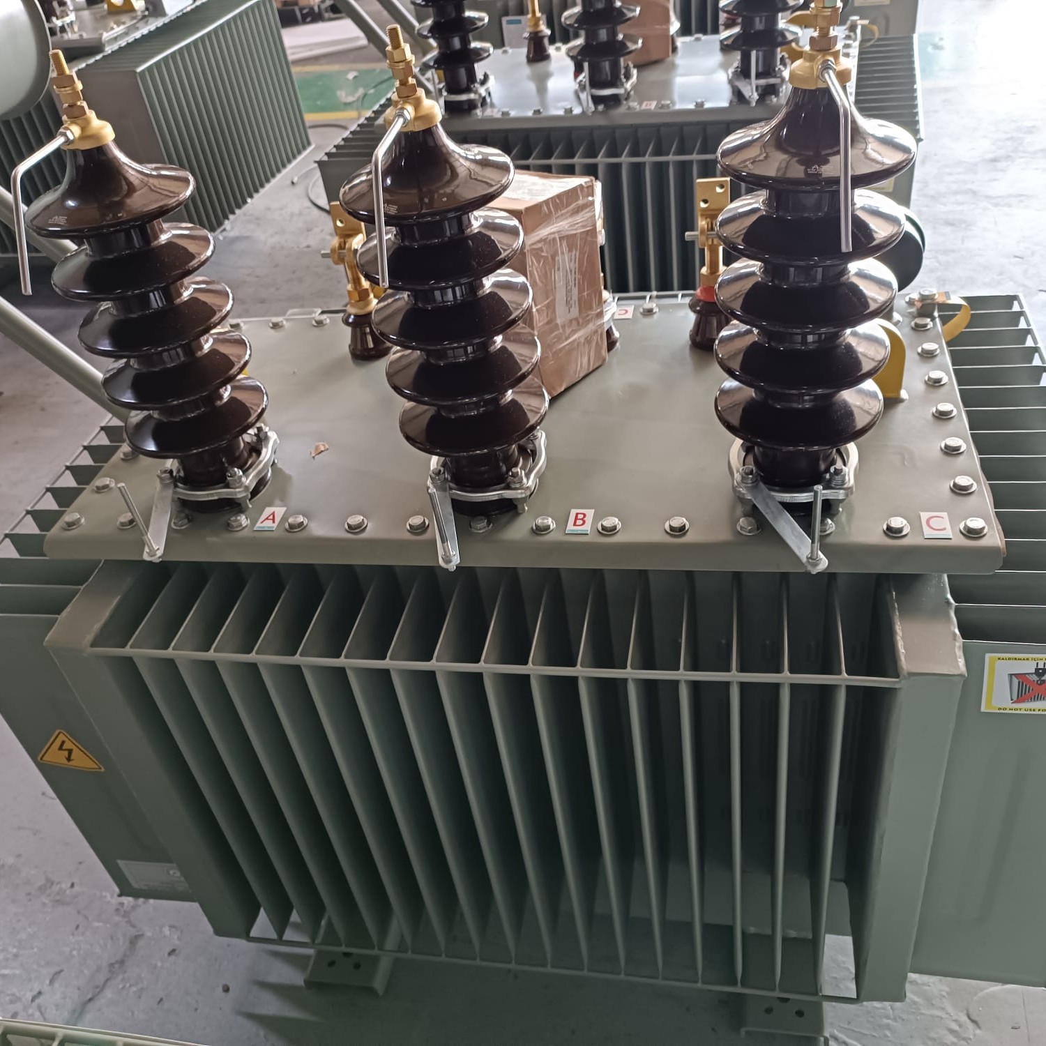 250 kVA transformer for manufacturing and production facilities