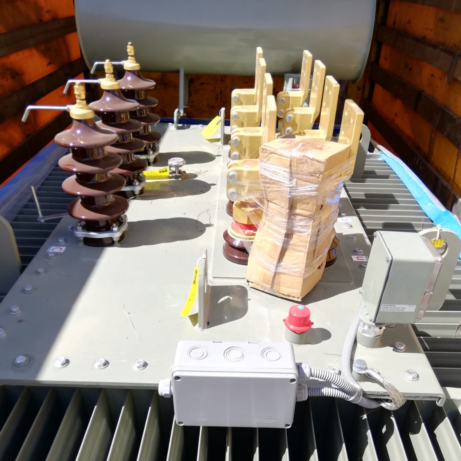 50 kVA IEC 60076 compliant oil immersed distribution transformer by DATSAN