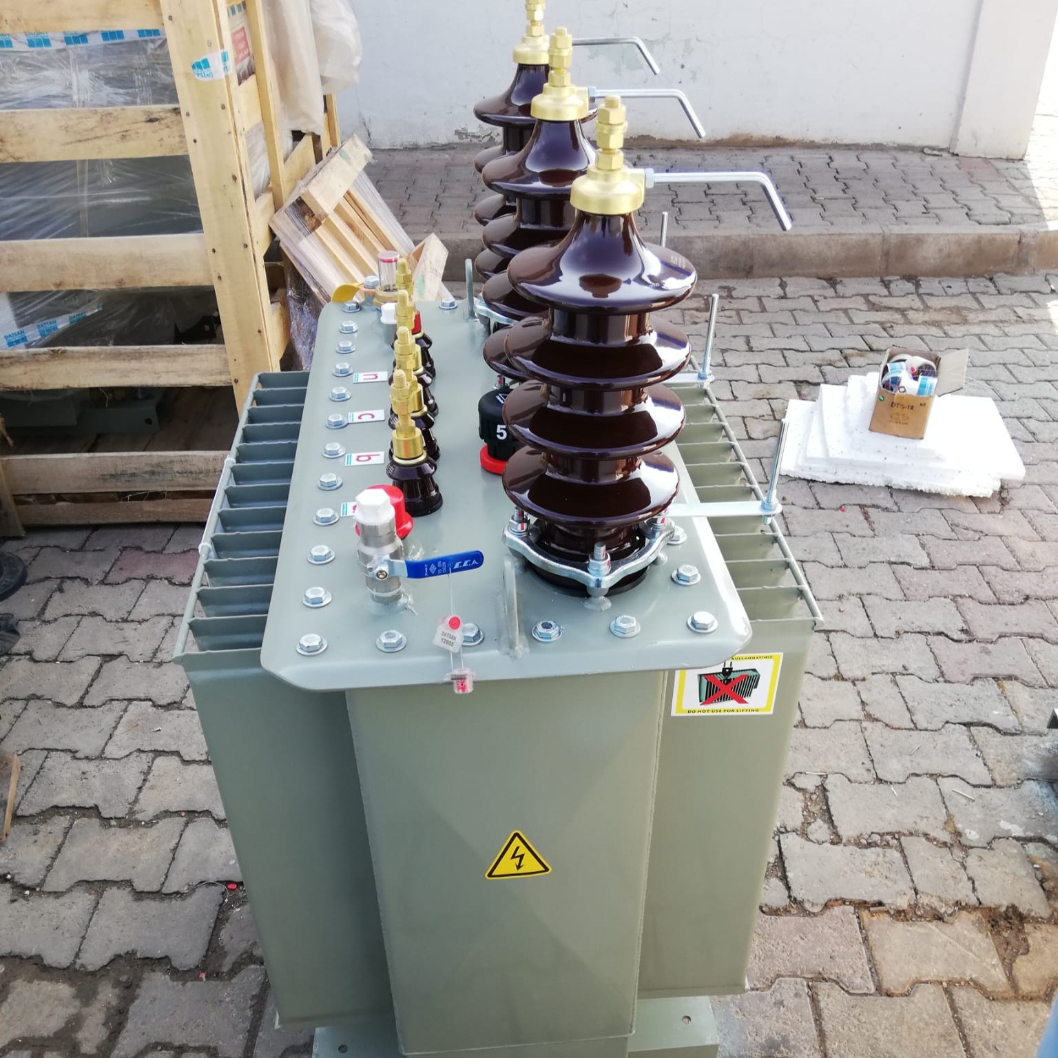 63 kVA copper or aluminum winding transformer compliant with IEC 60076 by DATSAN